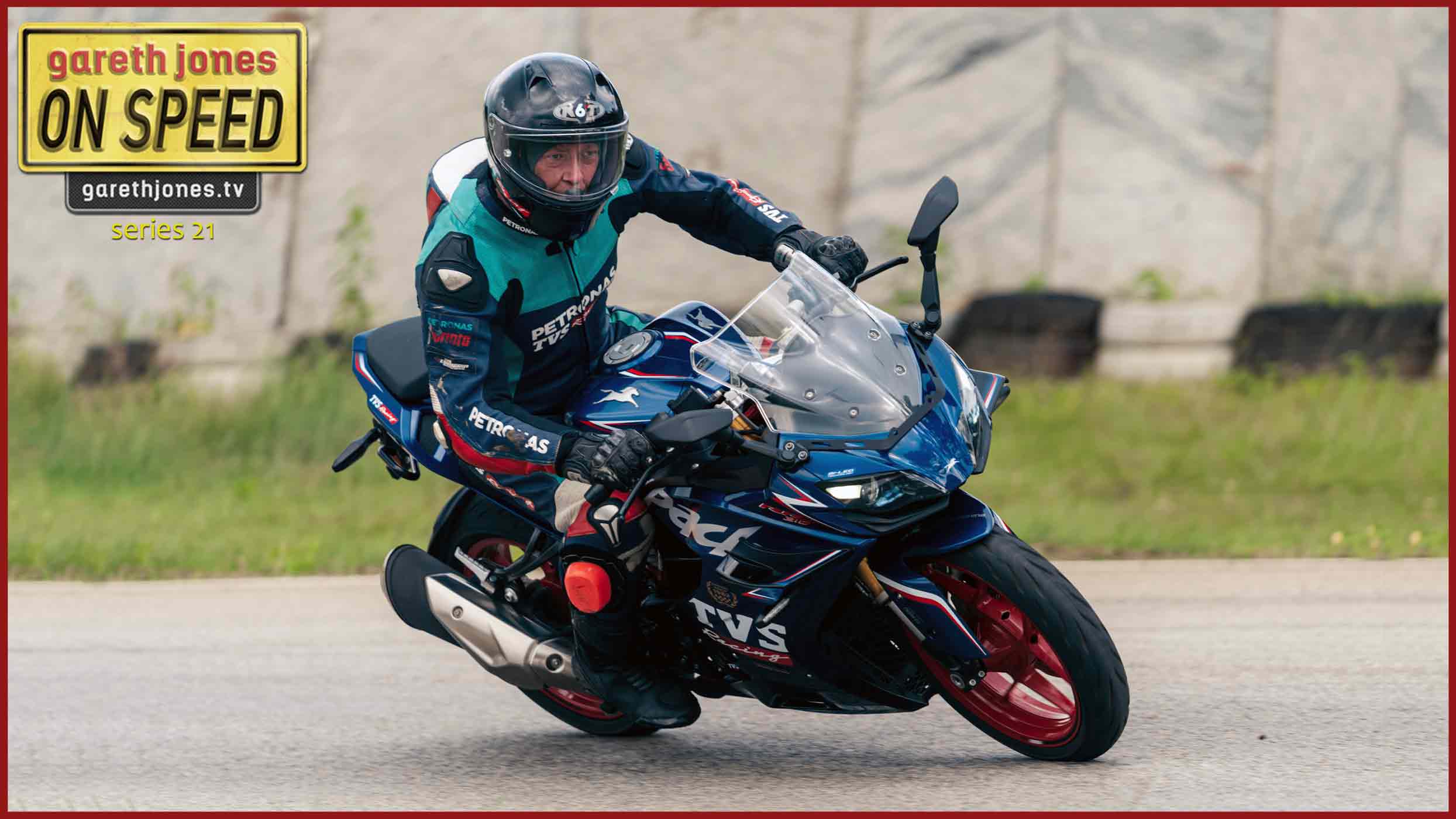 Gareth corners on a TVS Apache 310RR